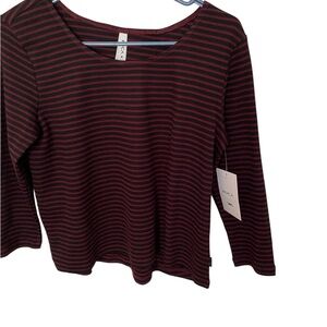 RVCA With Ease Navy and Red Striped 3/4  Sleeve Top Size Medium NWT